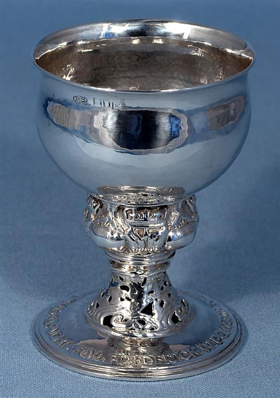 An Edwardian Arts & Crafts silver goblet, by Omar Ramsden & Alwyn Carr, height 122mm, weight 5.5oz/174grms.